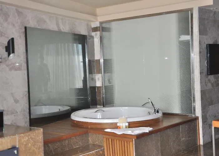Sherwood Blue Belek - Adults Only מלון